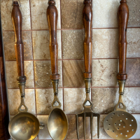 Кухненски прибори от дърво и месинг, снимка 3 - Антикварни и старинни предмети - 45073127