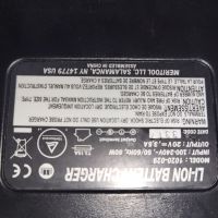 Зарядно и батерии MERITOOL 18V, снимка 3 - Винтоверти - 45381684