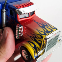 Метален камион Transformers T1 Optimus Prime 1:32, снимка 9 - Коли, камиони, мотори, писти - 44956202