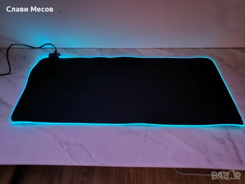 XL Подложка за мишка с RGB подсветка – Впечатляващ комфорт и стил за гейминг и работа, снимка 1