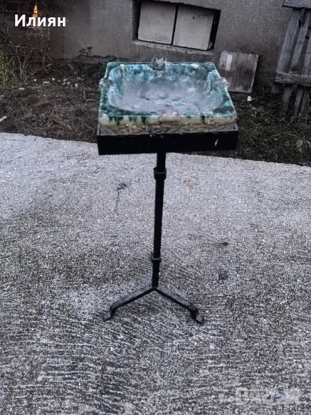 Пепелник , снимка 1