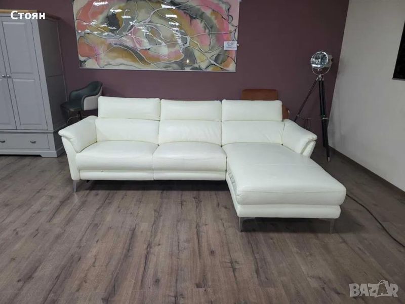 Светло кремав кожен ъглов диван с електрически релакс механизъм, снимка 1