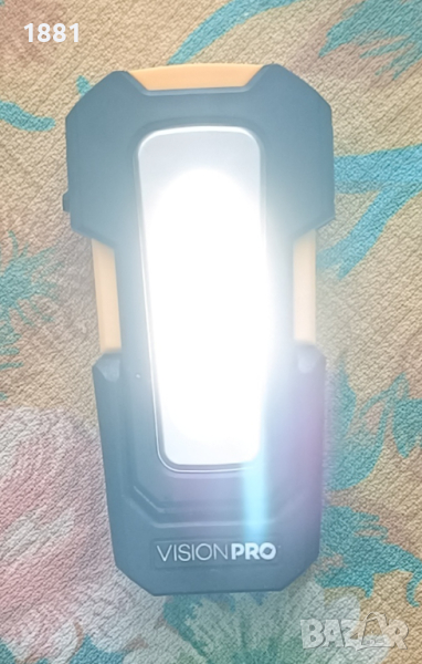 Работна LED лампа с магнитна въртяща стойка и вградена батерия 1800mAh. Нова., снимка 1