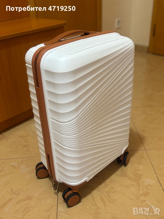 Луксозен бял куфар- българско производство , снимка 1