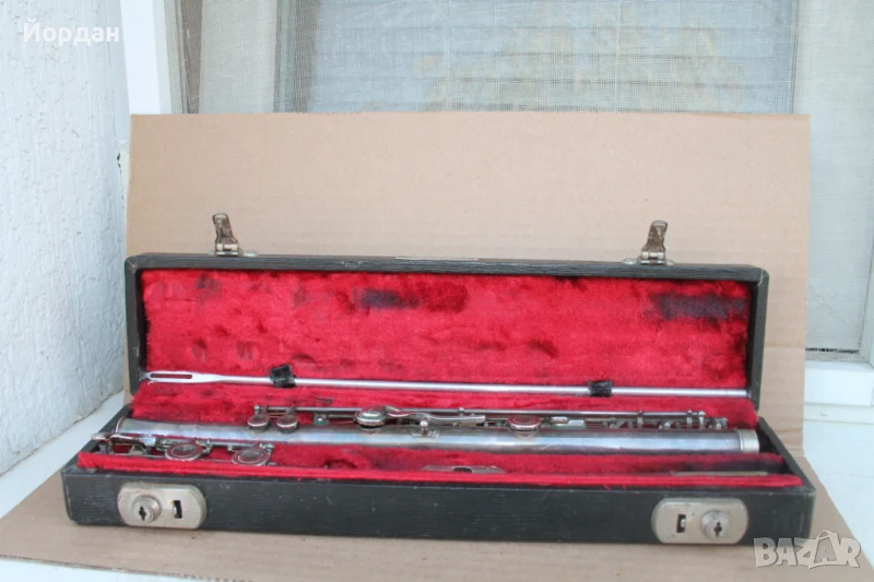 Английска посребрена флейта ''Boosey & Hawkes London'', снимка 1