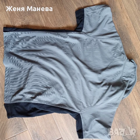 Много яка тениска 