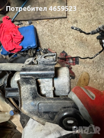 Комплект вакумна помпа + Тръбички за Ауди Audi A8 D4 H4 само за 150лв. 8Е0611813S 8E0927317J, снимка 17 - Части - 52540435