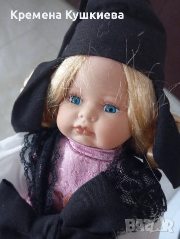 Колекционерска порцеланова кукла с кутия , снимка 9 - Колекции - 52443147