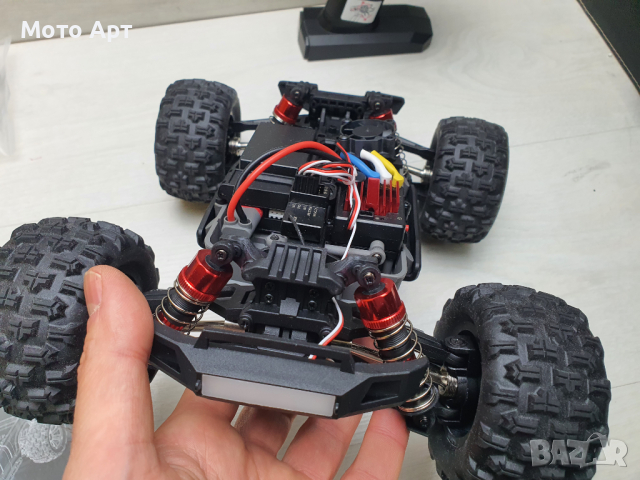 RC Количка MJX 16208 60KM/H Brushless RC Car 4WD - Нова, снимка 8 - Други спортове - 45025365