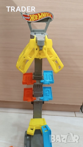 Hot Wheels Looping Action Launch Track Set лупинг писта , снимка 7 - Коли, камиони, мотори, писти - 30936885