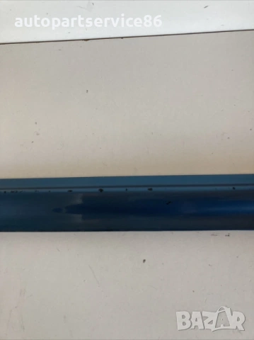 Предна дясна лайстна на врата за Jeep Cherokee KJ 3.7 (2005), снимка 2 - Части - 53384418