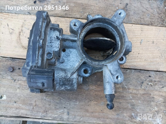 Дроселова клапа Opel Insignia Опел Инсигния Зафира Астра 55564164