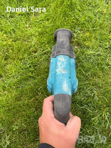 Makita 3050 - Саблен трион “Макита”, снимка 4 - Други инструменти - 50488611
