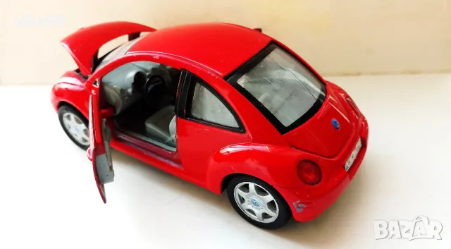 VOLKSWAGEN New Beetle Majorette - Мащаб 1:24, снимка 2 - Колекции - 48589471