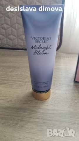 Продавам  нов парфюмен  лосион за тяло на  Victoria's secret  Midnight Bloom закупен от Щатите , снимка 1 - Козметика за тяло - 46374957