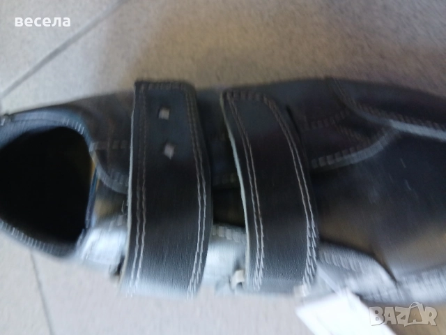 черни кожени обувки за момчета или момиче униформени,с лепенки, снимка 3 - Детски обувки - 51818312