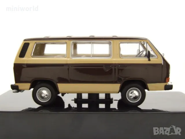 Volkswagen T3 Caravelle Bus 1981 - мащаб 1:43 на IXO моделът е нов в PVC дисплей-кейс VW Transporter, снимка 4 - Колекции - 42495886