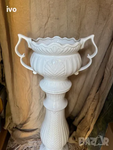 Порцеланова кашпа с колона, снимка 4 - Декорация за дома - 50107033