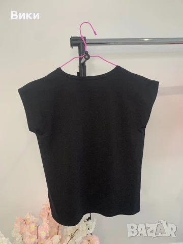 Тениска Guess 16г, но е подходяща и за S, снимка 7 - Тениски - 50738967