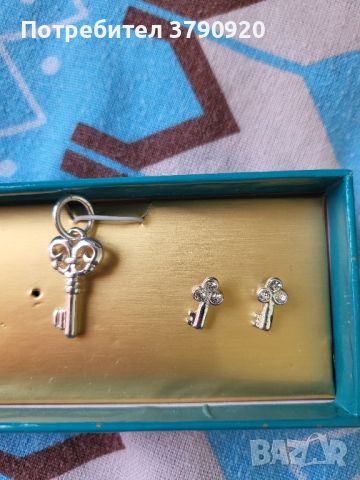 Сребърни обеци и ключе за колие, снимка 1 - Колиета, медальони, синджири - 46429498