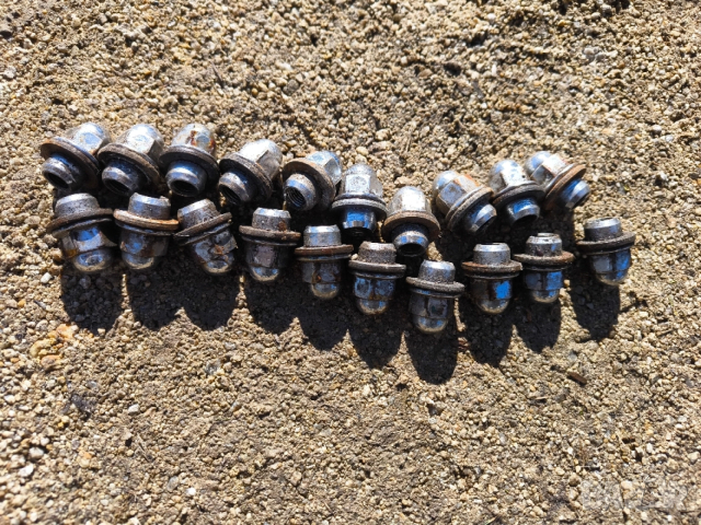 Гайки за джанти М12х1.5, снимка 2 - Аксесоари и консумативи - 53655855