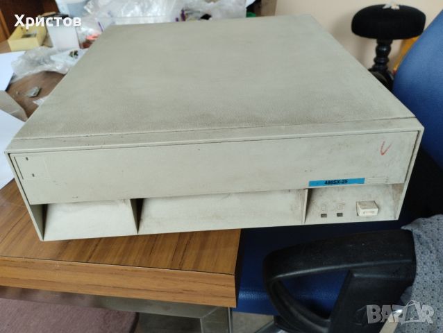 ретро компютър IBM 486