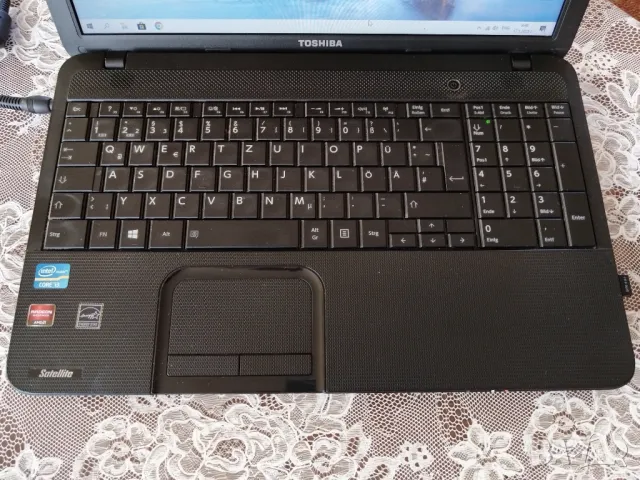 Лаптоп Toshiba Satellite C850, снимка 5 - Лаптопи за дома - 48712463