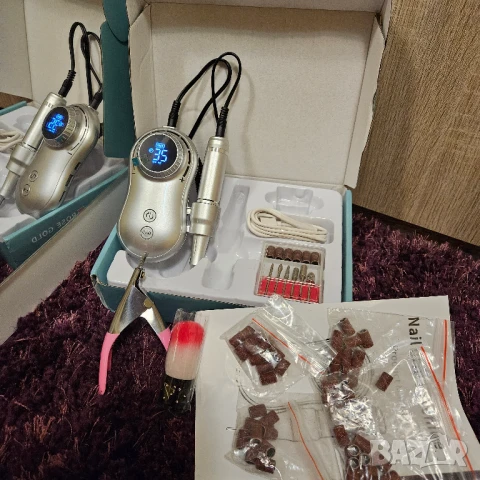 Пила сива, с много аксесоари, за сваляне на геллак, с гюлотина