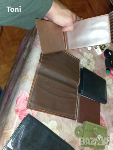 6 броя кожен портфейл+3 броя портфейл за ключове чисто нови целия им живот е минал в шкаф, снимка 3 - Портфейли, портмонета - 53604741