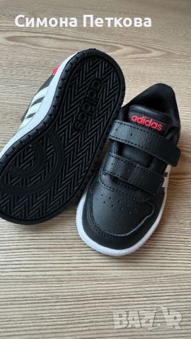 Детски маратонки Adidas Hoops 2.0, снимка 3 - Детски маратонки - 45524337