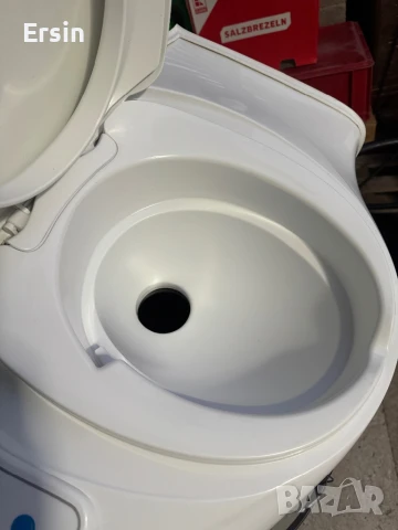 Тоалетна Thetford C403L За Кемпер и Караван, снимка 9 - Химически тоалетни - 51266399