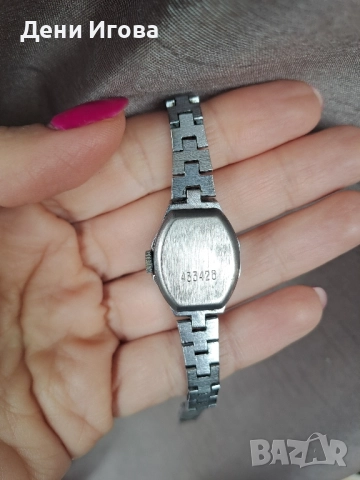 Уникален винтидж дамски часовник гривна Luch (Луч), снимка 8 - Дамски - 52060395