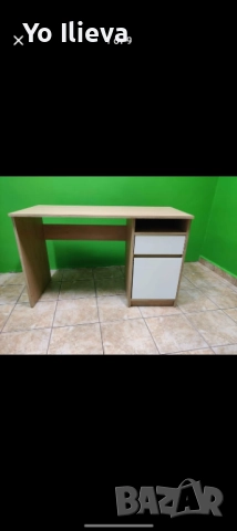 Продавам бюро и стол 
