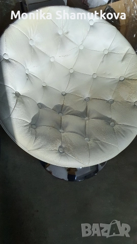 Тапицирани с еко кожа столове - бял и черен - с основа хром, снимка 3 - Столове - 52850004