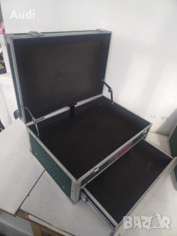 Куфар за инструменти BOSCH Горно отваряем капак  Чекмедже на релси  Две закопчалки и ръкохватка  Габ, снимка 5 - Куфари с инструменти - 52400678