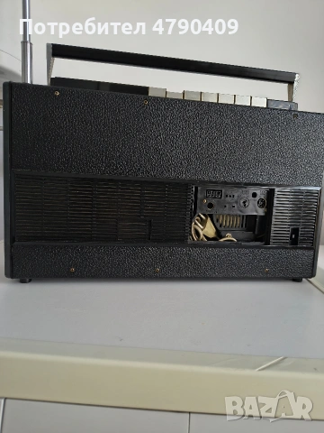 винтидж радио Grundig Satellit 1000, снимка 7 - Радиокасетофони, транзистори - 54126161