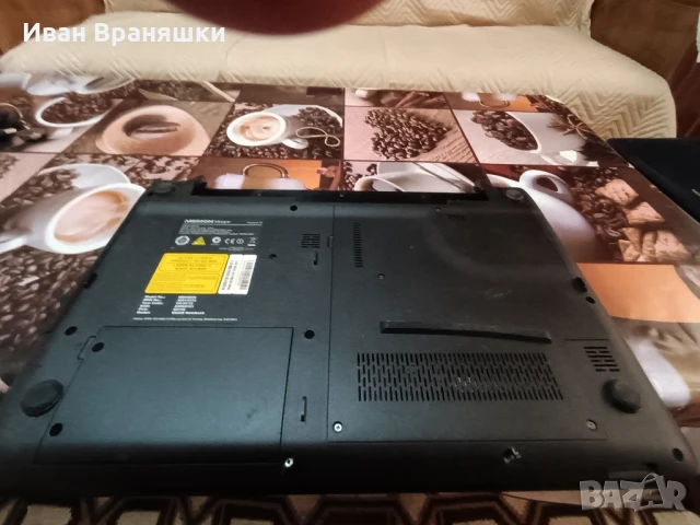Лаптоп MEDION Е6228, снимка 2 - Лаптопи за дома - 51288281