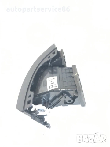 Рамка на десен въздуховод за KIA Carnival (2006–2010) 4D974-50800, снимка 2 - Части - 53192149