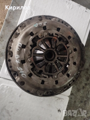 Комплект съединител с  маховик 415024410 Luk Ауди А4 Б7 05-08г 2,0тди  Audi A4 B7 2,0 tdi, снимка 5 - Части - 52672508