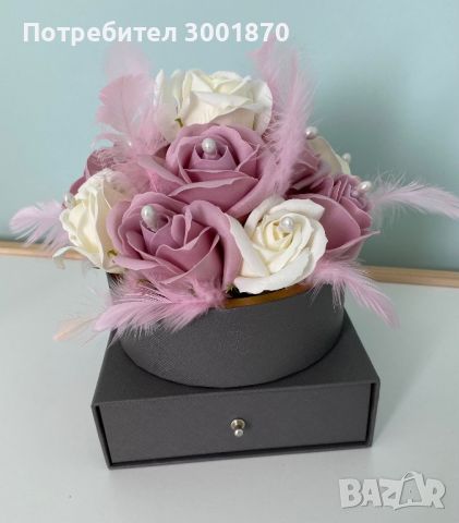 Аранжирани сапунени рози в кутии букет в кутия подарък цветя, снимка 3 - Изкуствени цветя - 45483028