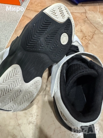 Jordan Max Aura 6, снимка 8 - Детски маратонки - 52798994