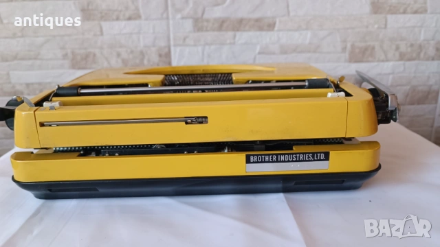 Стара пишеща машина Brother 440TR - Japan - 1971 год., снимка 5 - Антикварни и старинни предмети - 53006580