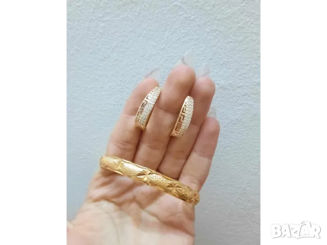 бижутерийни комплекти с парфюми, снимка 15 - Бижутерийни комплекти - 50438638