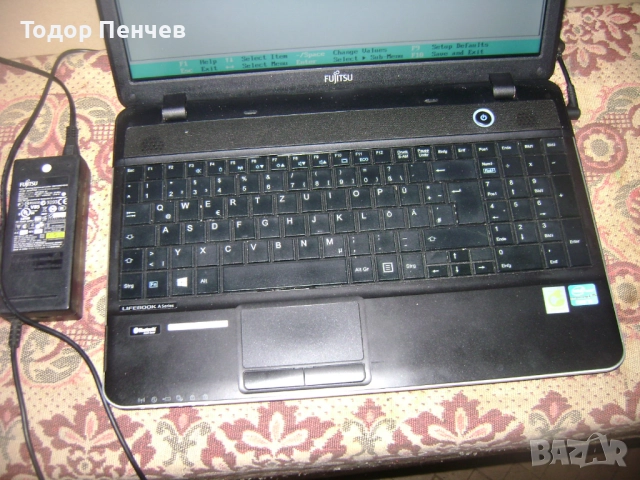 Fujitsu LifeBook A512 - Core i3, 4 GB RAM, 500 GB HDD, зарядно, снимка 4 - Лаптопи за дома - 52970738