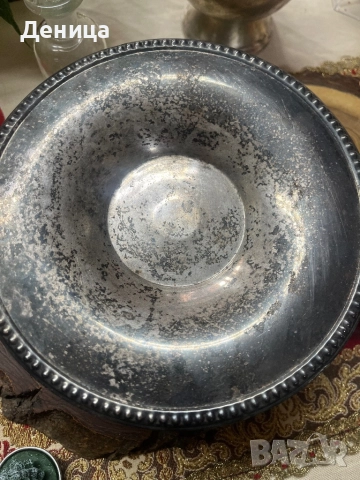 Елегантна, винтидж посребрена купа/плато на пиедестал. Класическа изчистена  форма, снимка 3 - Форми - 52907131