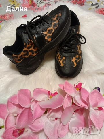 Дамски маратонки, снимка 2 - Маратонки - 53666947