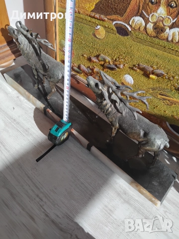 Огромна скулптура на елени, снимка 2 - Антикварни и старинни предмети - 52789058