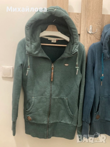 Дамски суичъри на Ragwear двата броя за 20 евро, размер М, снимка 4 - Суичъри - 54020557