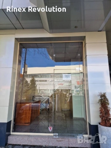 Офис помещение под наем в Христо Смирненски, снимка 3 - Офиси - 54105297