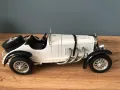 Модел на Mercedes 1:18 Burago , снимка 3